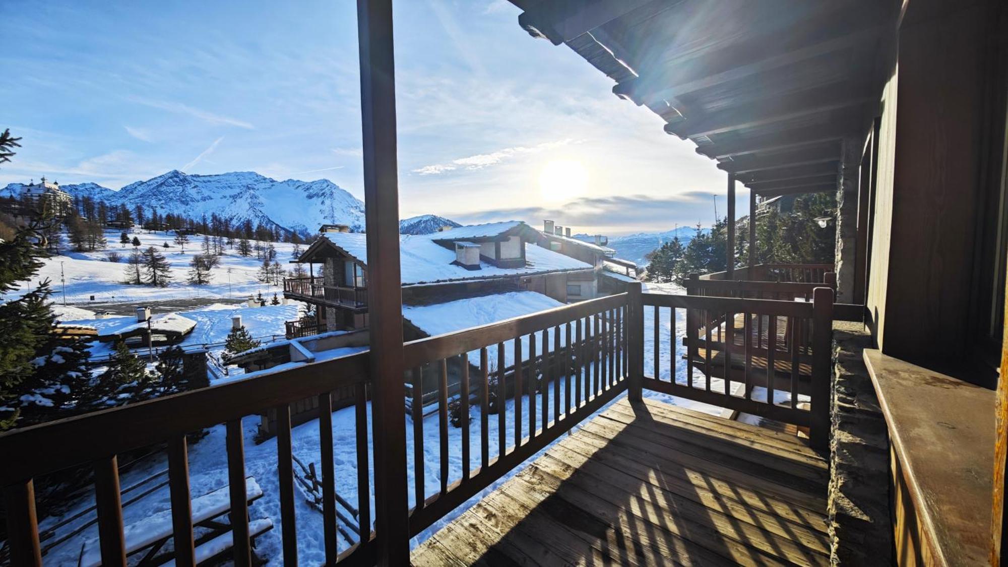 Hostdomus - Imperial Chalet Villa Colle Colle Sestriere Eksteriør billede