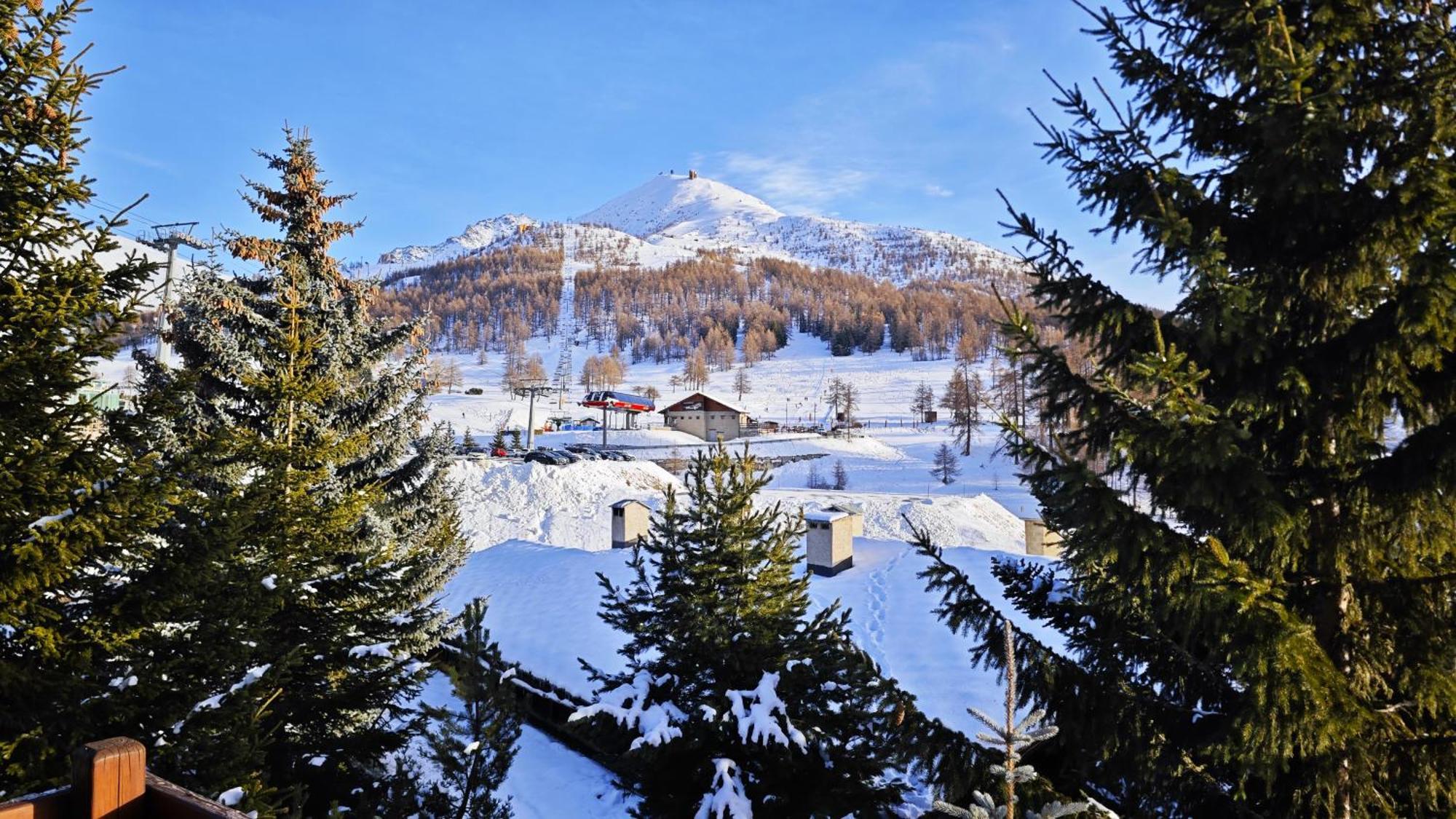 Hostdomus - Imperial Chalet Villa Colle Colle Sestriere Eksteriør billede